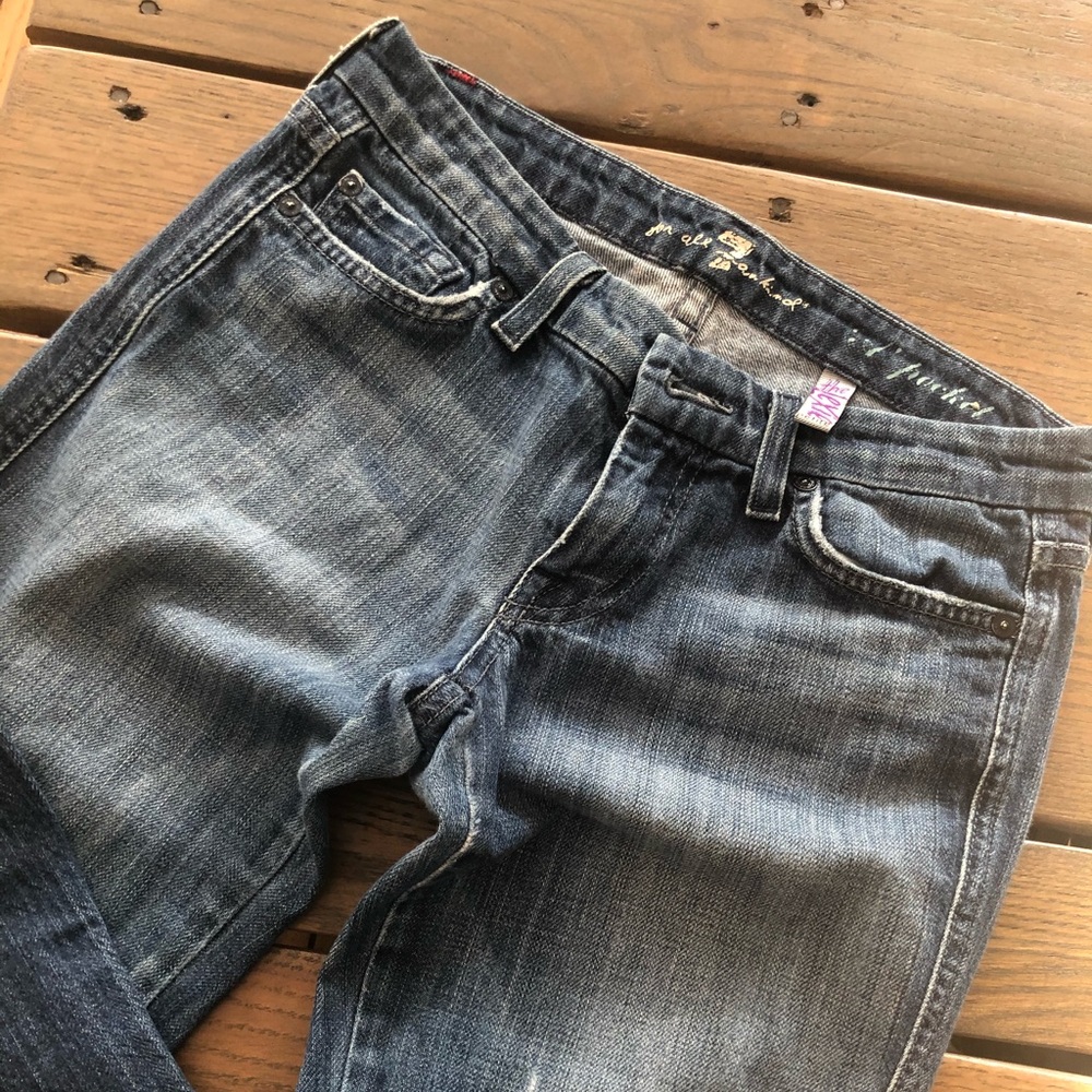 7 for all mankind petit Lexi jeans size 26.